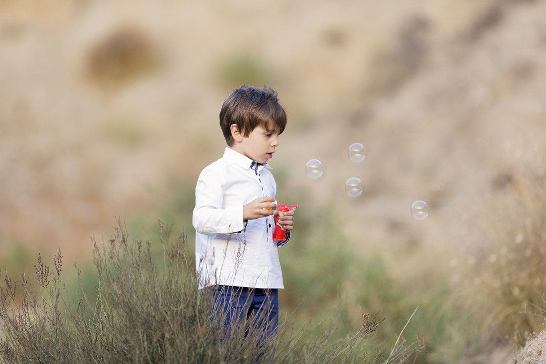 reportajes-diferentes-exclusivos-niños-en-exteriores-Almería